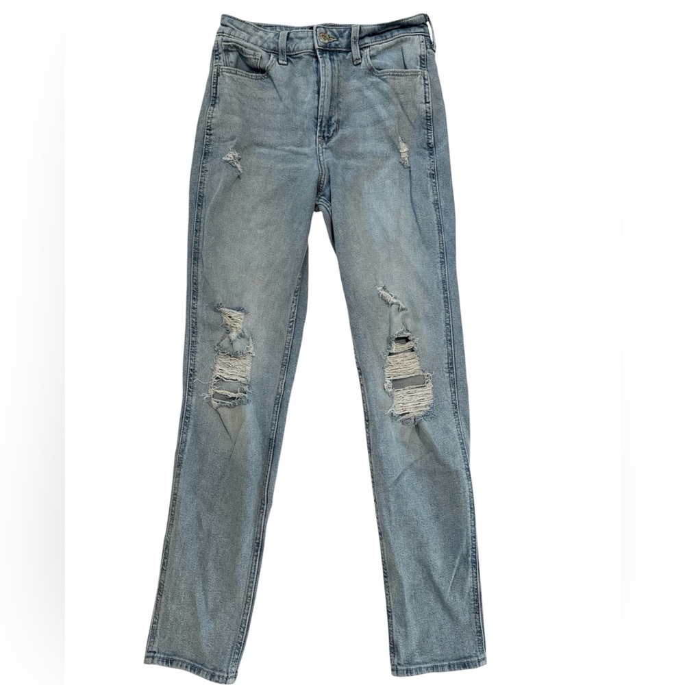 Hollister Light Wash Ultra High Rise Distressed Mom Jeans – Size 4L / 27L